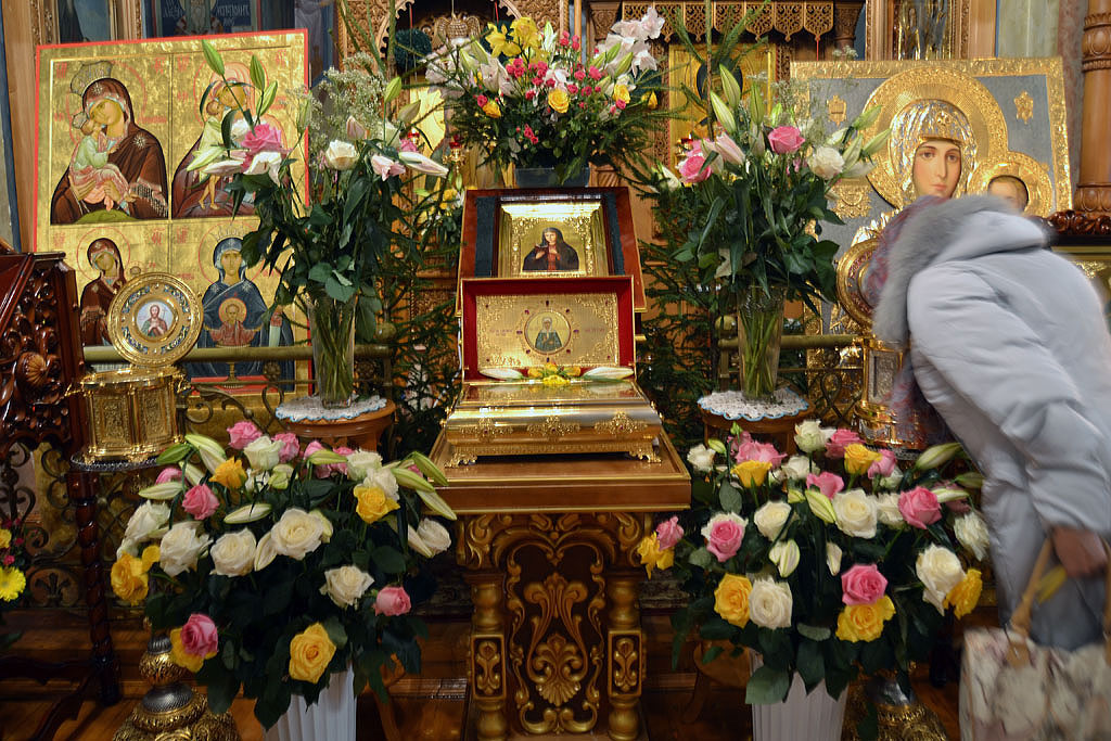 В храме святого пророка Иоанна Предтечи постоянно пребывает частичка мощей блаженной Матроны Московской и её чудотворная икона