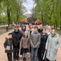 Вокальный ансамбль «Звонница» воскресной школы Предтеченского духовно-просветительского центра 2 мая стал участником концертной программы фестиваля колокольного звона «Звоны над Угрой».