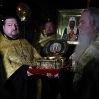 Поздно вечером 6 августа в Свято-Троицком кафедральном соборе г. Калуги митрополит Калужский и Боровский Климент торжественно встретил ковчег с частицей мощей святителя Тихона, патриарха Московского и всея России.  По благословению Святейшего Патриарха Московского и всея Руси Кирилла, в честь 100-летия блаженной кончины святителя Тихона, Патриарха Московского и всея России, совершается принесение его святых мощей. Святыню доставили в пределы Калужской митрополии поздно вечером 6 августа. В Калуге мощи святого пробудут до 19:30 8 августа.