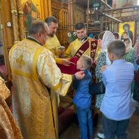 В минувшие выходные учащиеся, педагоги и родители воскресной школы, Предтеченского духовно-просветительского центра, стали участниками Литургии в храме святого пророка Иоанна Предтечи, причастились Святых Христовых Таин и стали участниками молебного пения на начало учения отроков.