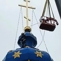 28 сентября 2025 года, в Воскресный день, в день попразднства Воздвижения Животворящего Креста Господня, состоялось важное событие для храма святого пророка Иоанна Предтечи в Калуге - Установка (водружение) самого большого, нового креста на основной купол храма.  Крест был изготовлен по заказу настоятеля храма игумена Мефодия (Пронькина), в замен покренившегося старого, который был заведомо демонтирован около двух месяцев. Высота нового креста около 4-х метров. 28 сентября 2025 года, в Воскресный день, в день попразднства Воздвижения Животворящего Креста Господня, состоялось важное событие для храма святого пророка Иоанна Предтечи в Калуге - Установка (водружение) самого большого, нового креста на основной купол храма.  Крест был изготовлен по заказу настоятеля храма игумена Мефодия (Пронькина), в замен покренившегося старого, который был заведомо демонтирован около двух месяцев назад. Высота нового креста около 4-х метров.