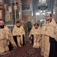 29 декабря, в понедельник, по традиции установленной с открытия, в храме святого пророка Иоанна Предтечи в Калуге, собором духовенства, была совершена вечерня с пением акафиста святому Иоанну Крестителю.