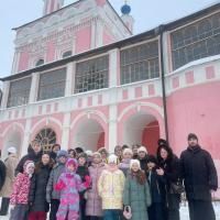 22 февраля - Прощенное Воскресение. В воскресной школе Предтеченского духовно-просветительского центра, несмотря на разбушевавшуюся метель, после 1 урока учащиеся совершили экскурсию в Георгиевский собор, где побывали на колокольне, каждый имел возможность позвонить в колокола своим авторским звоном и узнать от диакона нашего храма Никиты Романовского, много исторических фактов о соборе, иконах, к которым все приложились в нижнем пределе.