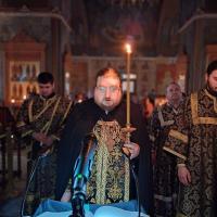 Великий Покаянный Канон преподобного Андрея Критского читается на протяжении Великого Поста дважды. Первый раз он прочитывается на первой седмице Поста, в первые четыре дня. Второй раз он читается вечером в среду пятой седмицы Великого Поста. Наряду с этим каноном на службе прочитывается житие преподобной Марии Египетской. Именно поэтому эта долгая служба получила название «Мариино стояние».