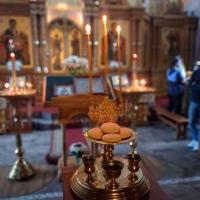 14 мая, Преподобного Пафнутия Боровского, в храме святого пророка Иоанна Предтечи в Калуге были совершены праздничные богослужения. Накануне вечером было совершено всенощное бдение с литией, предстоял настоятель храма, игумен Мефодий (Пронькин).